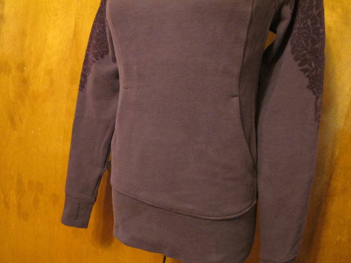 Lululemon women’s dark chocolate athletic yoga sweater 4 