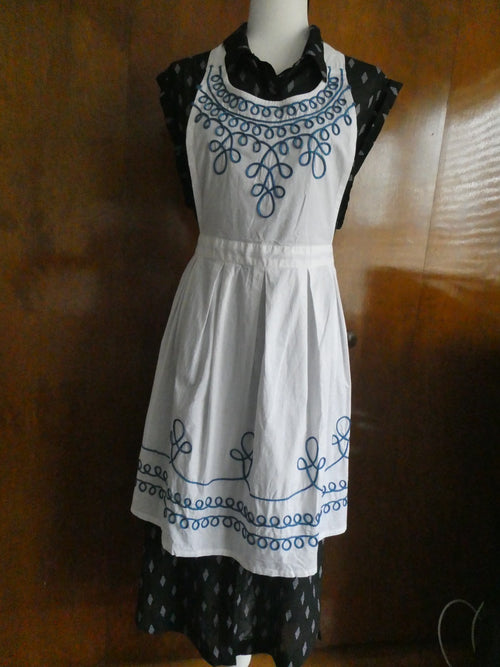 Anthropologie Apron Halter Embroidered Blue White Cotton Kitchen New One Size