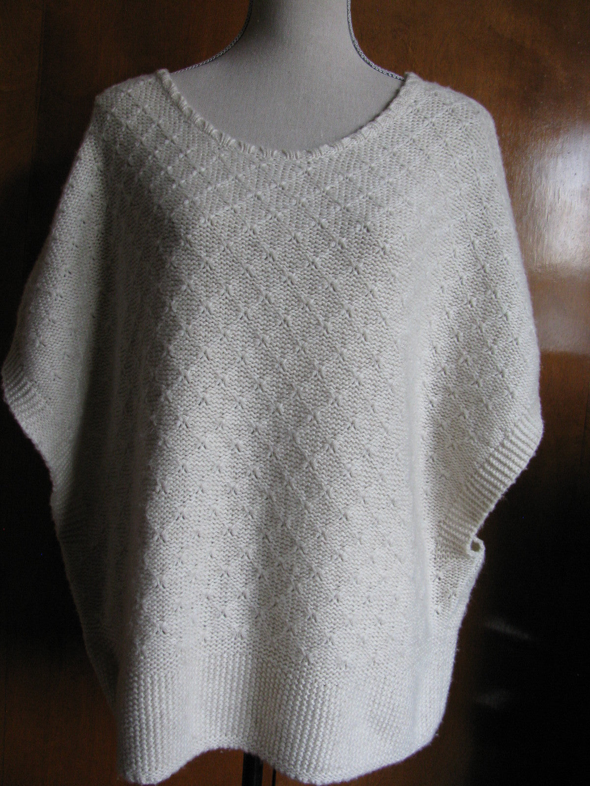 Gap women's ivory gorgeous dolman vest size large NWT     