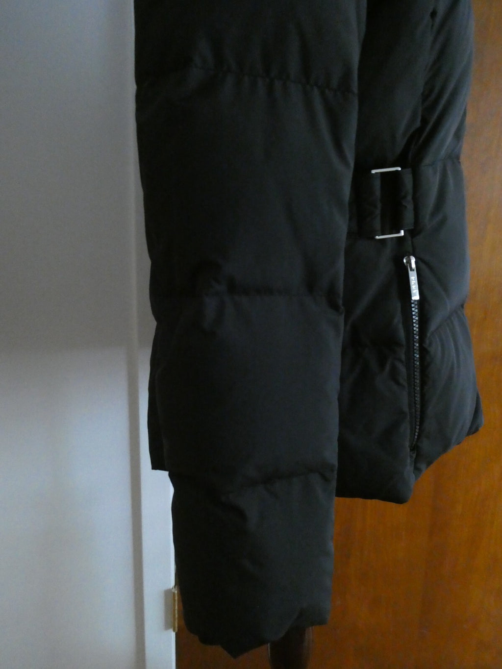 DKNY Women’s Black Lightweight Duck Down Coat with Hood Mid-length Medium