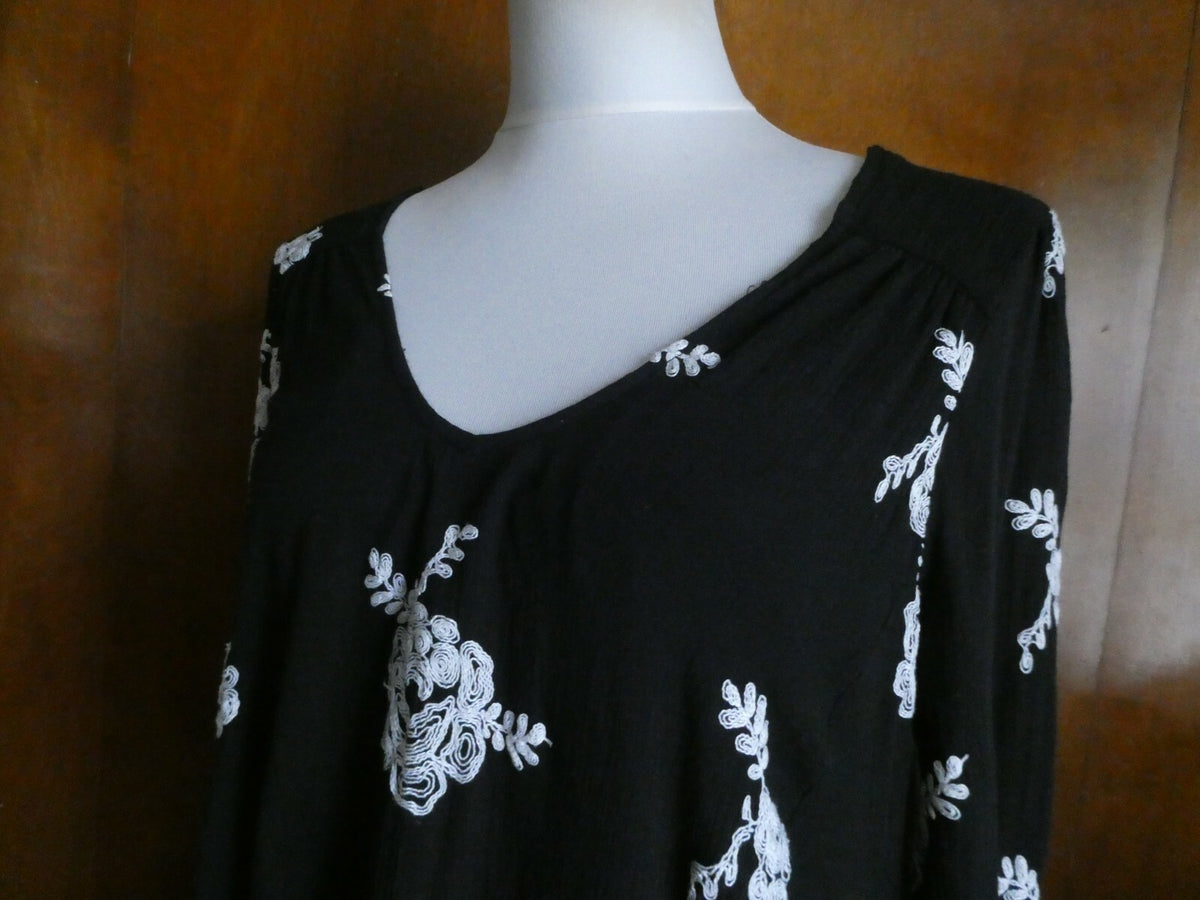 Free People Emma Embroidered Lined Soft Cotton Swing Dress Size Medium