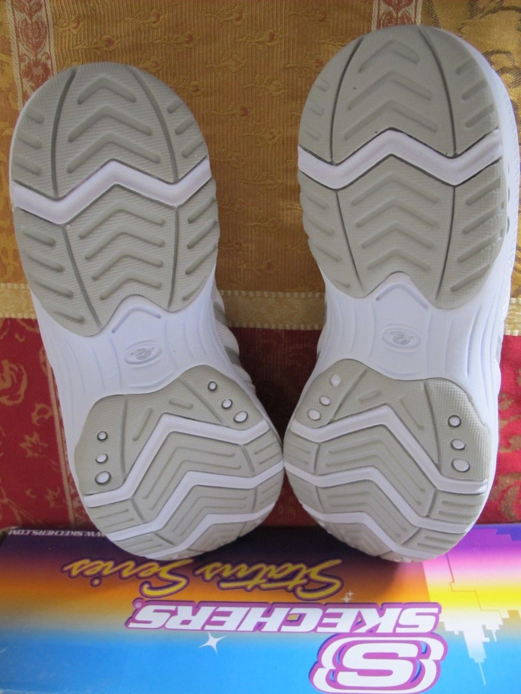 Easy Spirit Sneakers Women's Off White  Soft Size 8 New