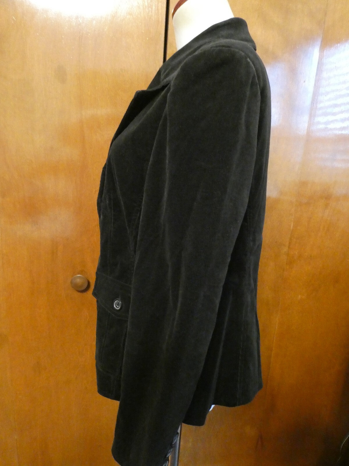 Lady Hathaway Design Studio Women’s velour blazer Medium