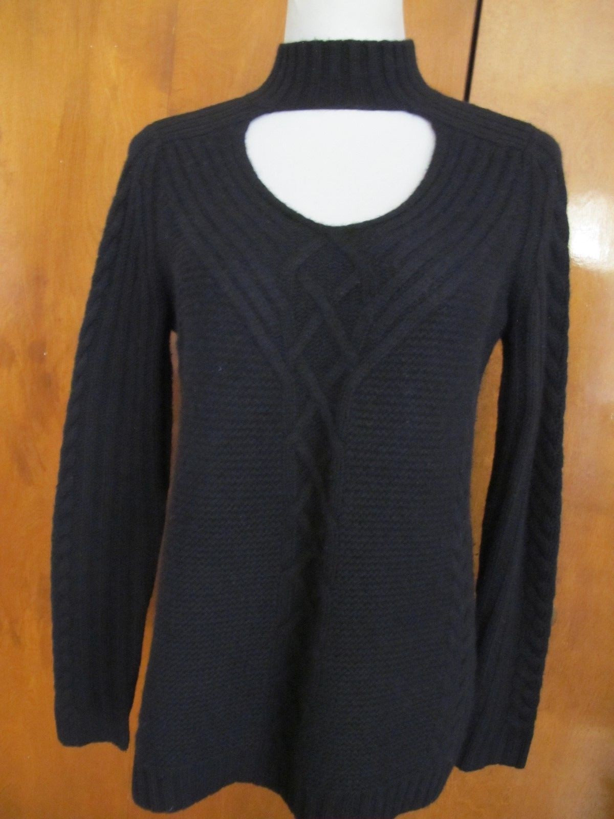 Bloomingdale Aqua Women Black Cashmere Detailed Cable Peek Neck Sweater Sz. S,M