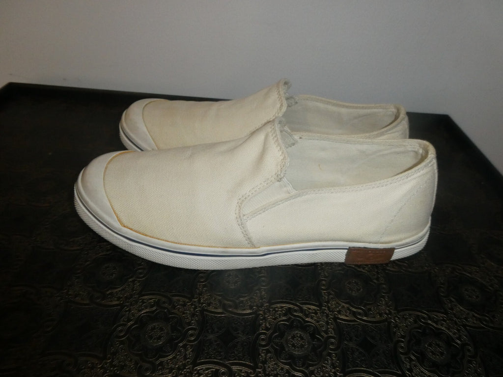 UGG Women’s Ivory Slip On Sneakers Size 5 US