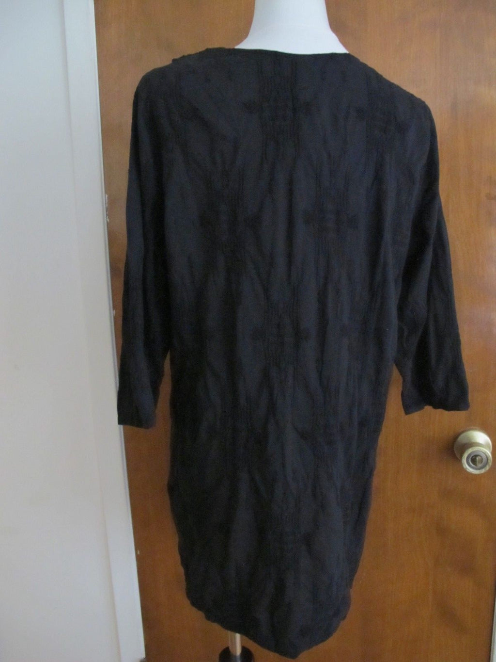 XCVI women's black cotton crafted embroidered top XLarge NWT