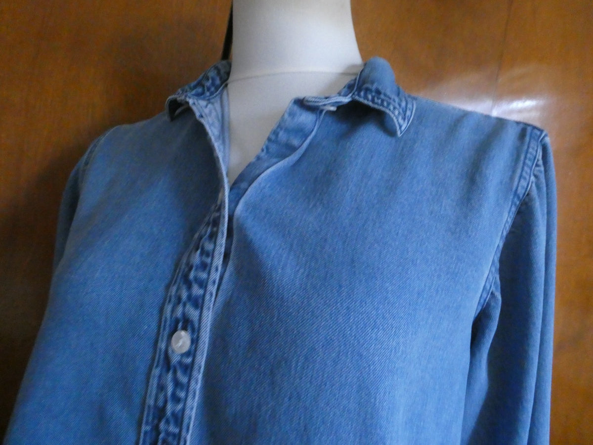 Abercrombie Fitch Women Chambray Denim Button Down Long Sleeve Boyfriend Shirt M