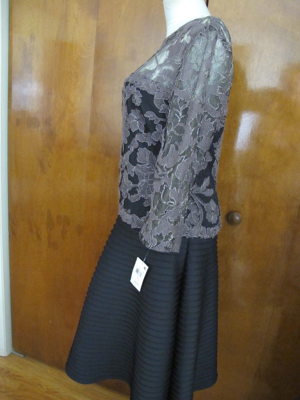 Tadashi Shoji women’s black with mesh A-Line New evening dress New
