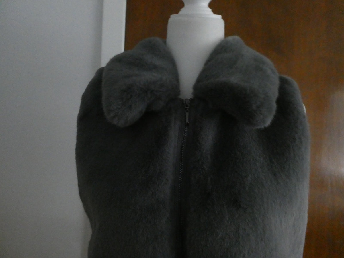 White House Black Market Women's Gray Faux Fur Sweater Vest Zip Front Size Large