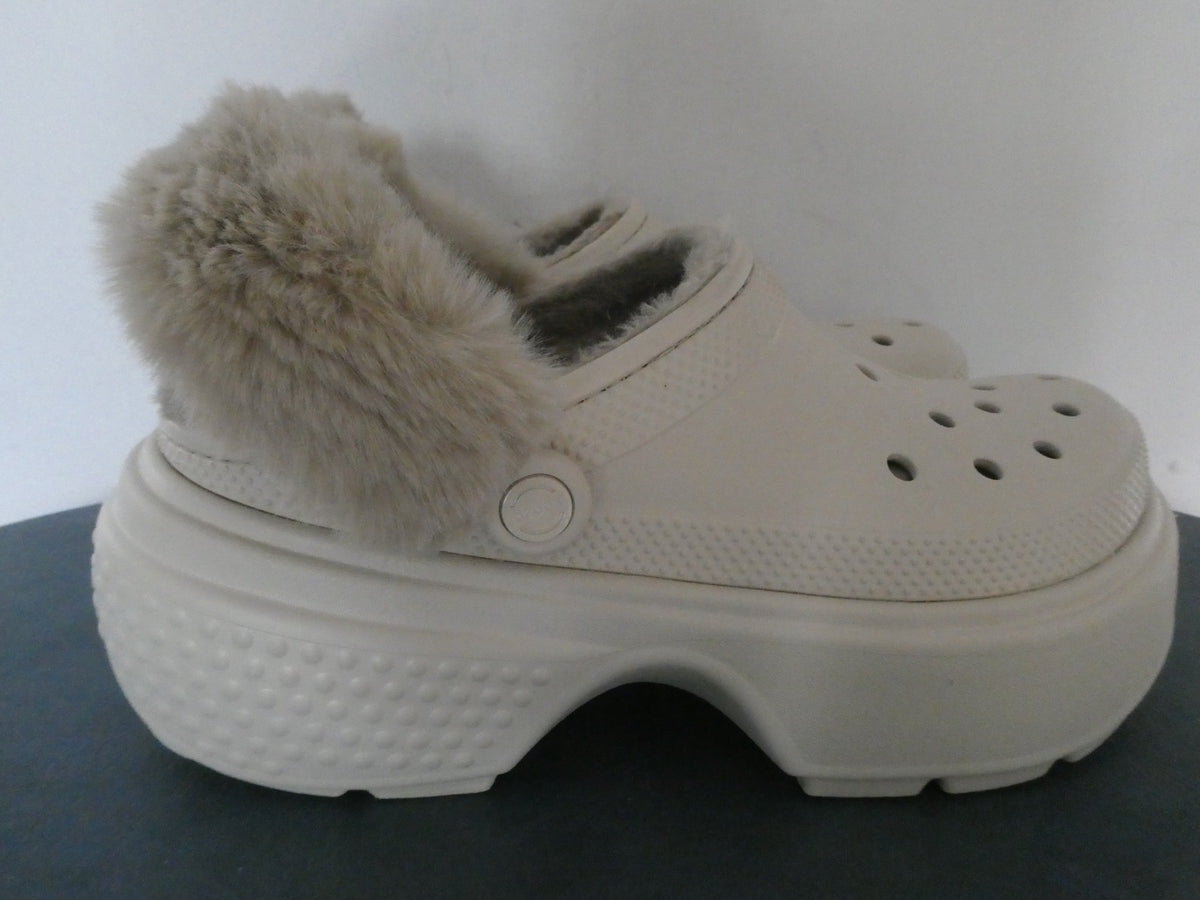 Crocs Lined Clogs – Faux Fur Lined – Cream / Off-White – Unisex Men 8, Women 10