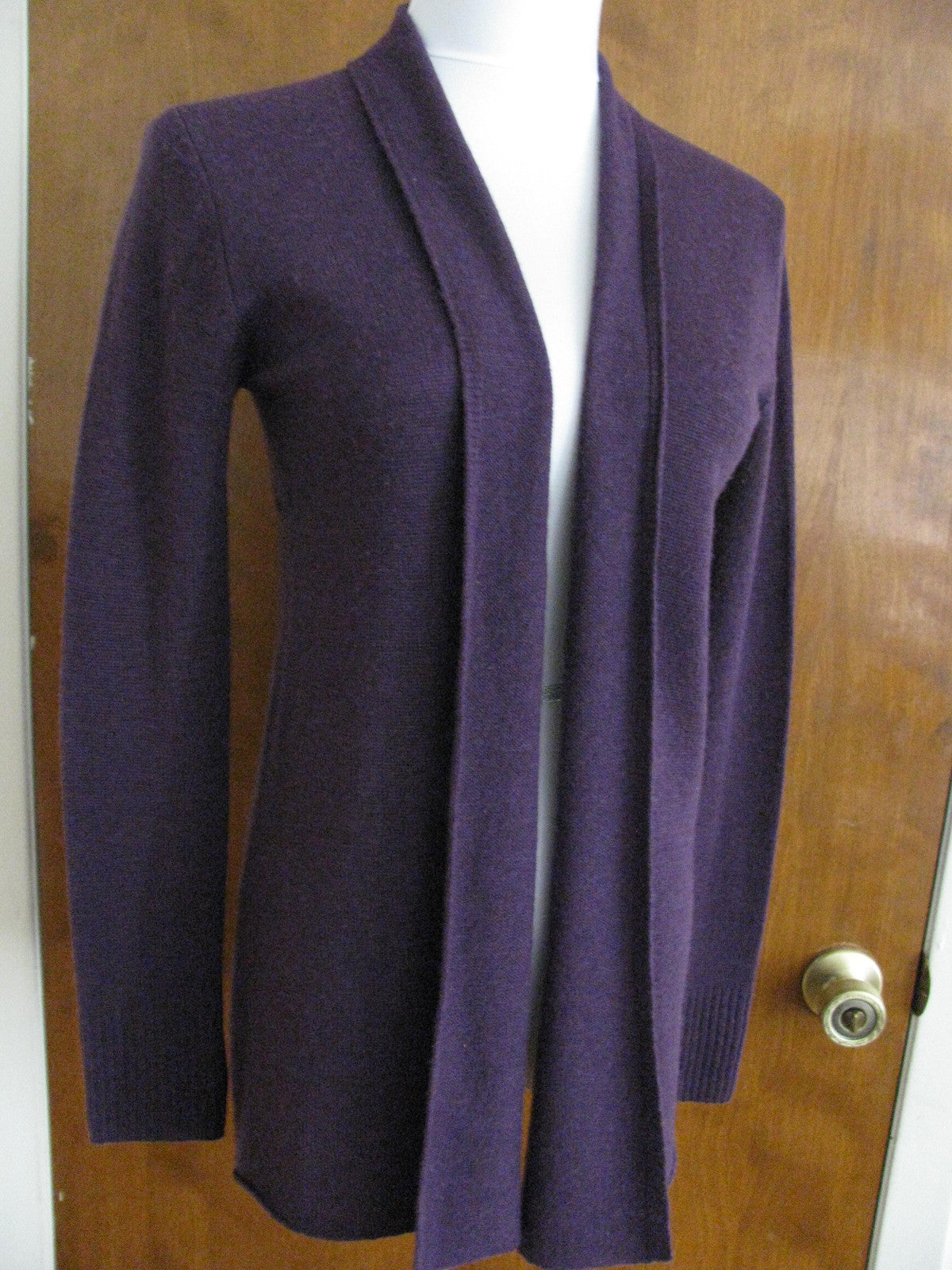 Evelyn women's deep purple 2ply cashmere cardigan size PS NWT