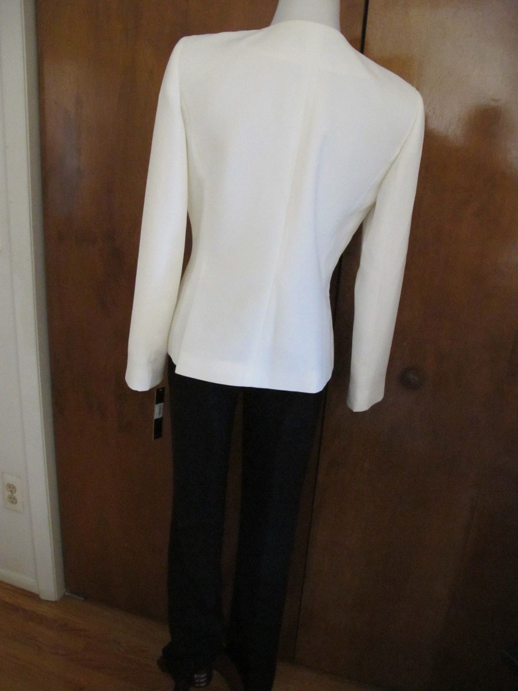 Tahari Asl Women’s White Black Pant Suit Set New