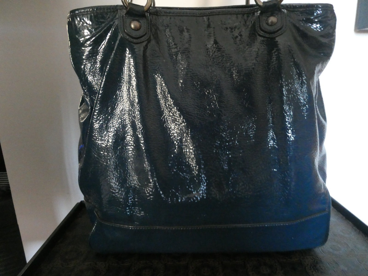 Authentic COACH Vintage Dark Navy Patent Leather Large Shoulder Bag Chain Strap