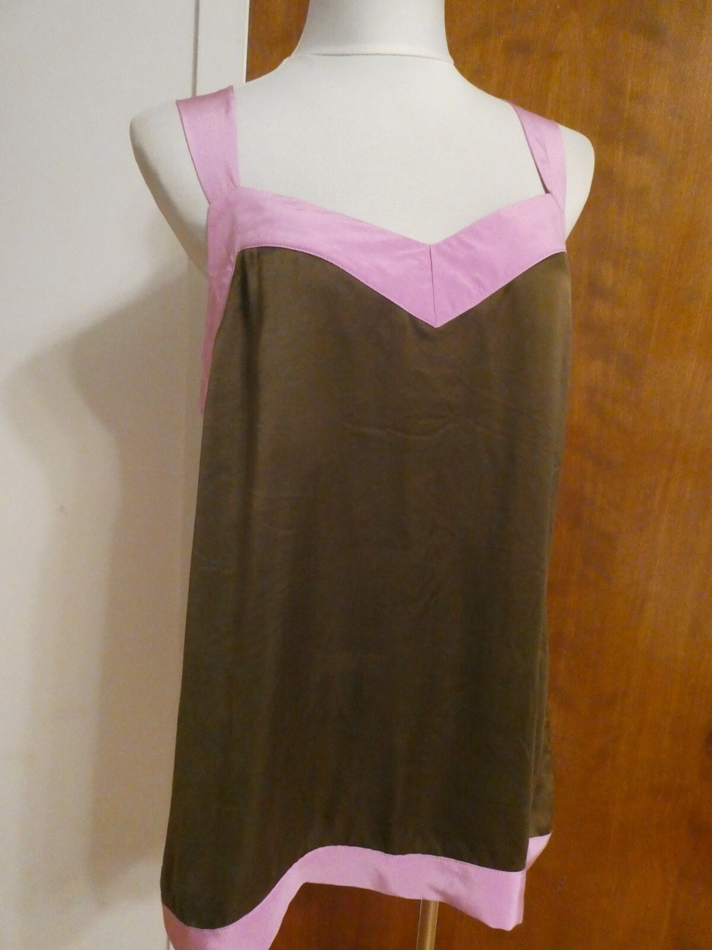 French Connection women's bullfrog/mulberry silk/ rayon top size 12 retail $118