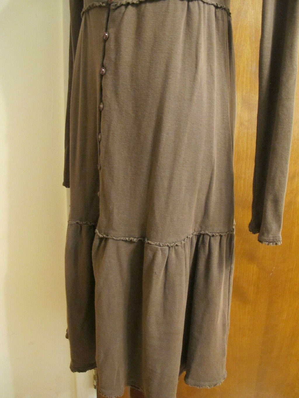 LaRok Women's brown buttoned dress w/buttoned sleeves Small 
