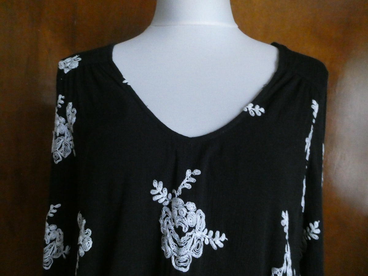 Free People Emma Embroidered Lined Soft Cotton Swing Dress Size Medium