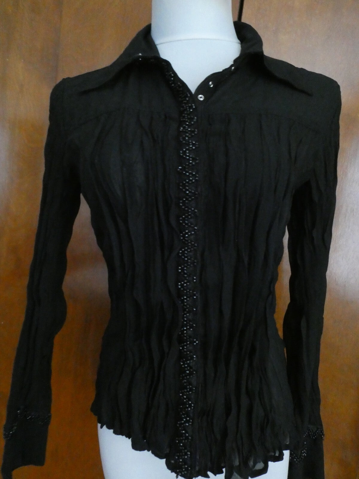 Le Caviar women’s black evening long sleeves top size Small