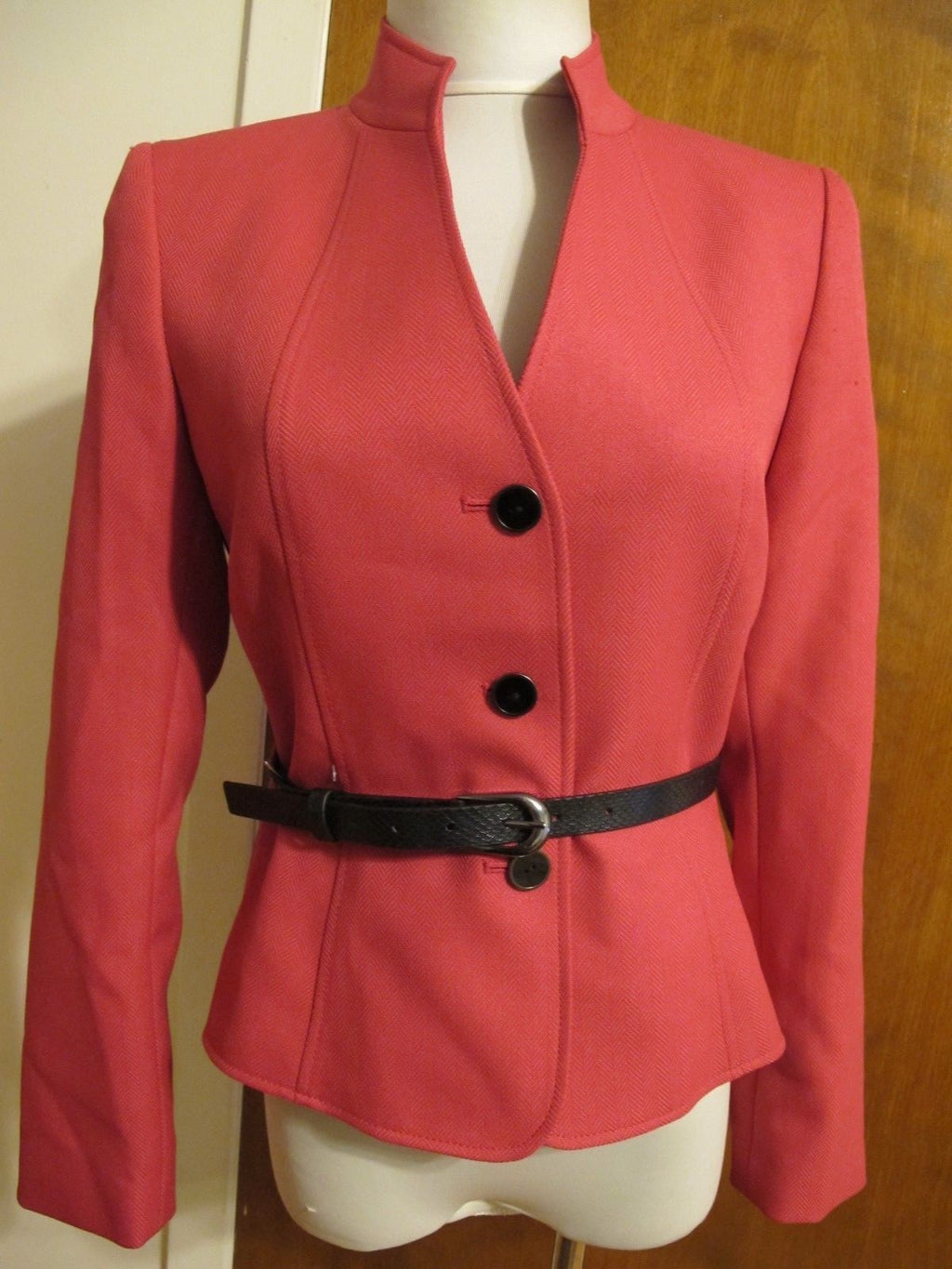 Tahari Asl Women’s Pink Belted Detailed Lined Jacket size 4 NWT