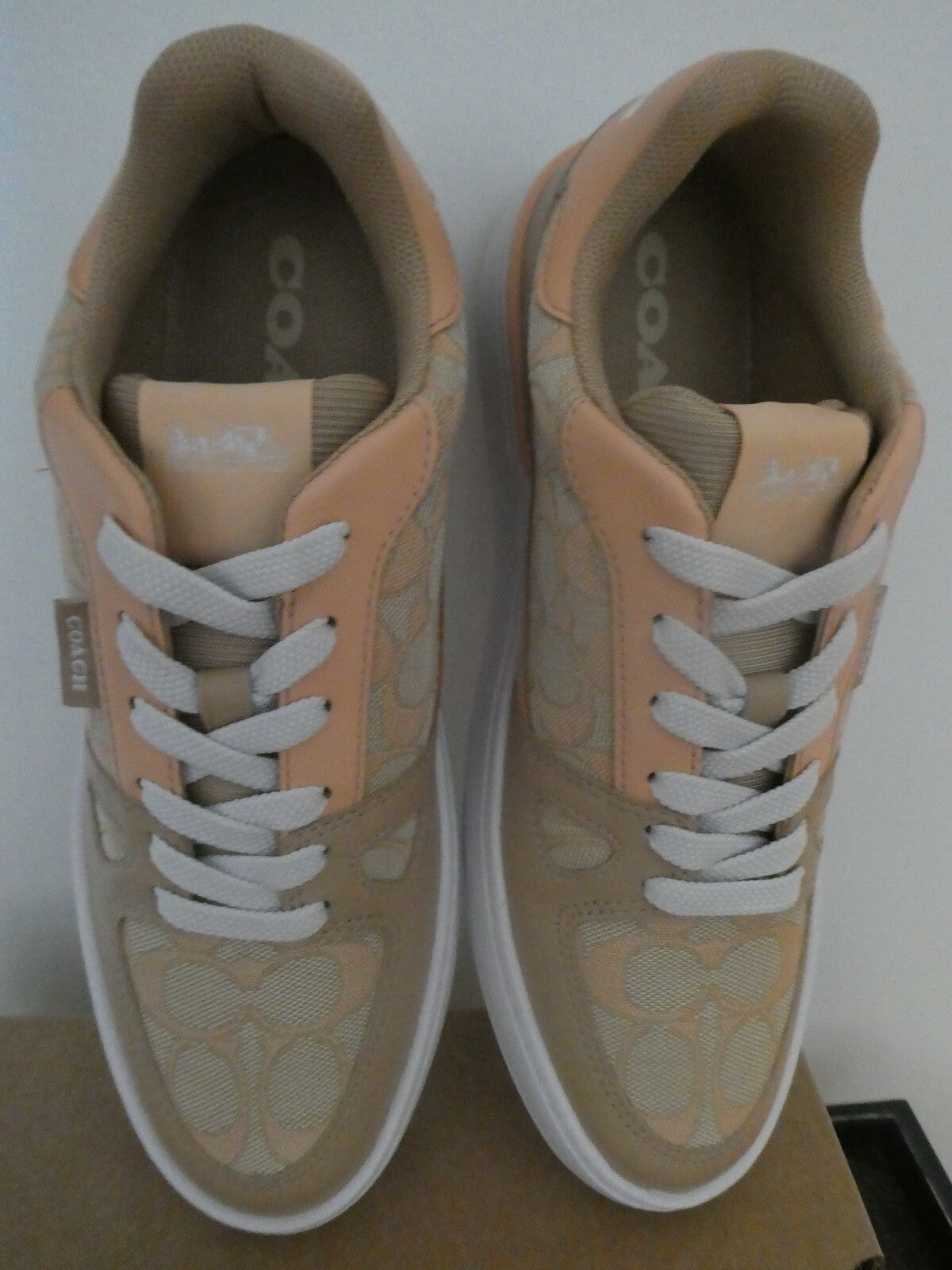 Coach Womens Faded Blush Clip Signature Court Low Top Sneakers Size 8B