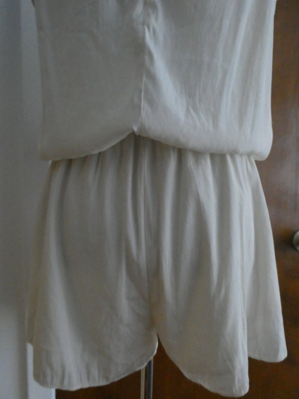 Gap Women's Ivory Sleeveless Romper Shorts Lined Size Large NWT Pull On