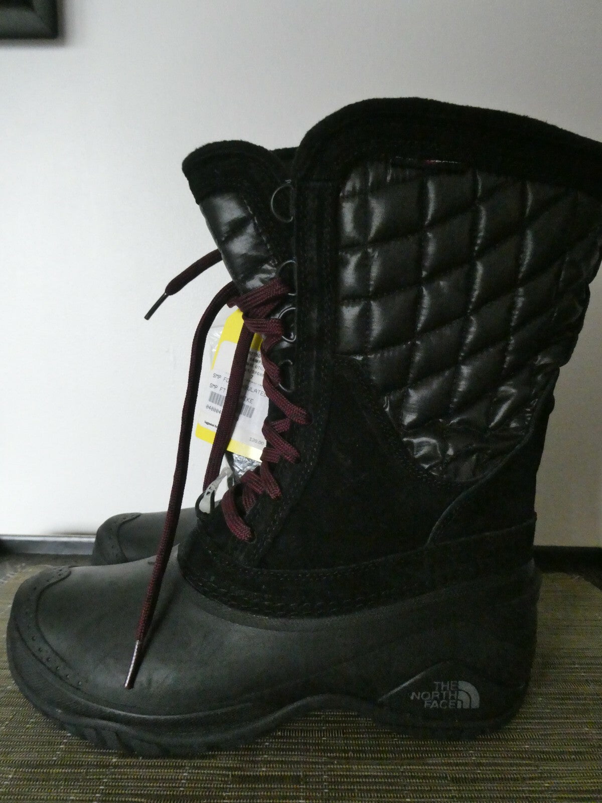 The North Face autentically black waterproof lace-up New boot size 7