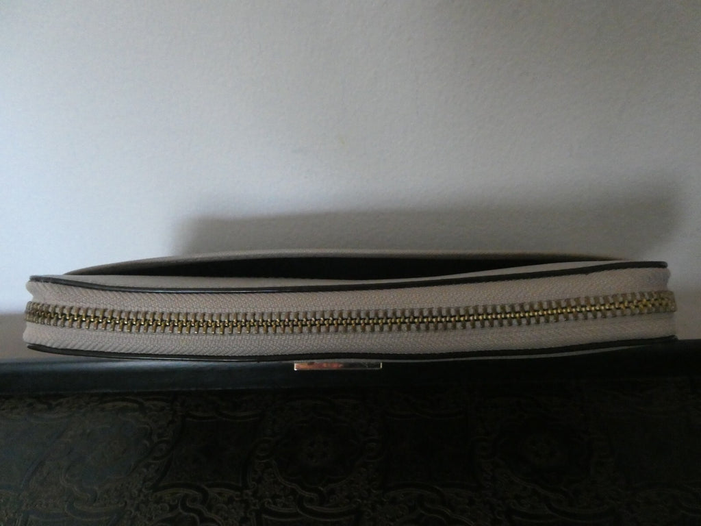 Kate Spade New York Women’s Zip- Around Gray/Black Leather Wallet Size Large