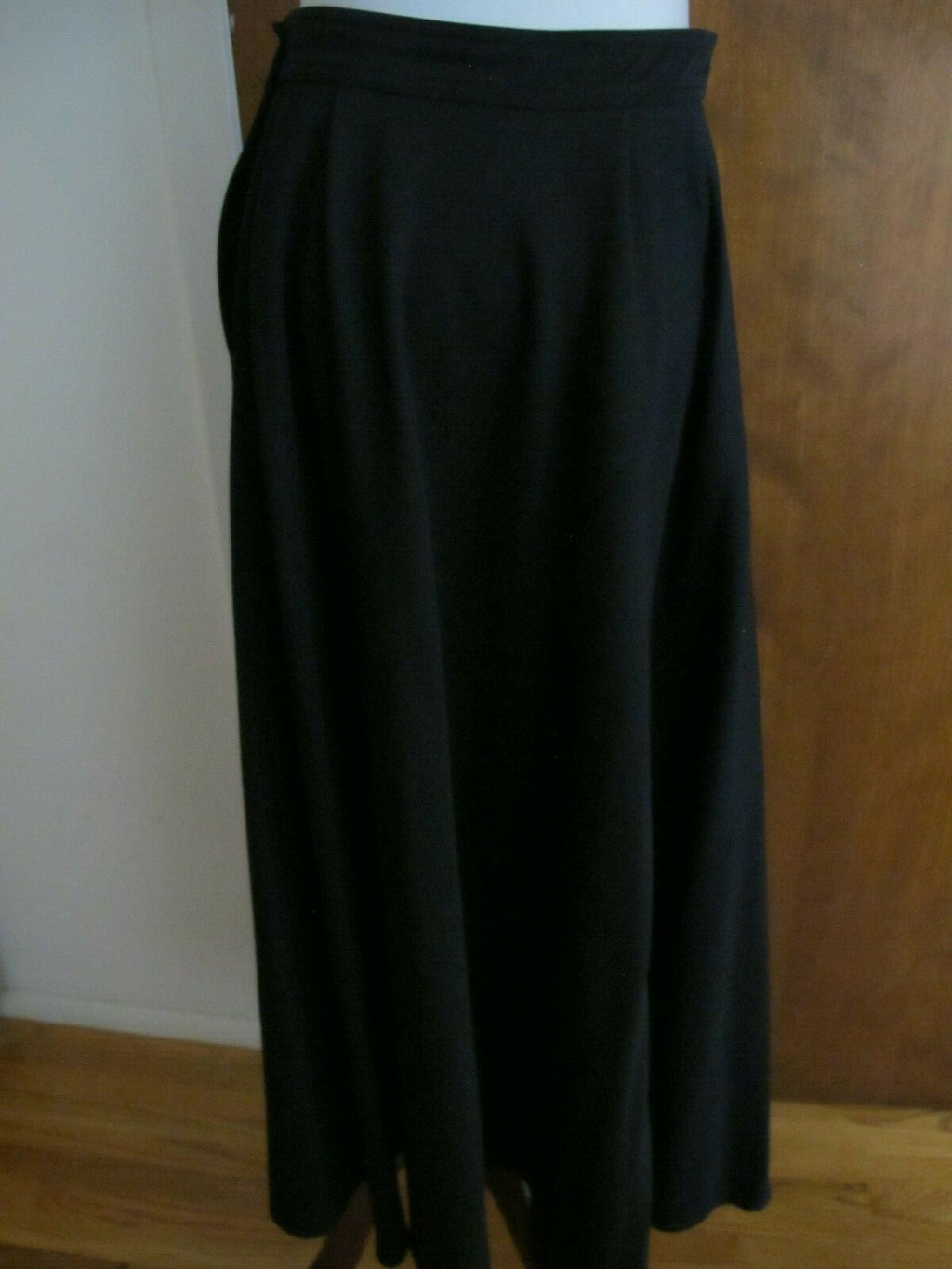 Rafaella woman's black A Line long skirt size 10 (fits size 8)