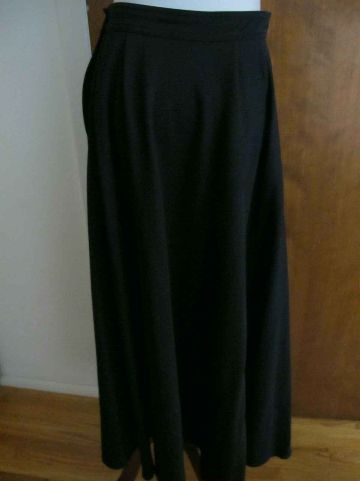 Rafaella woman's black A Line long skirt size 10 (fits size 8)