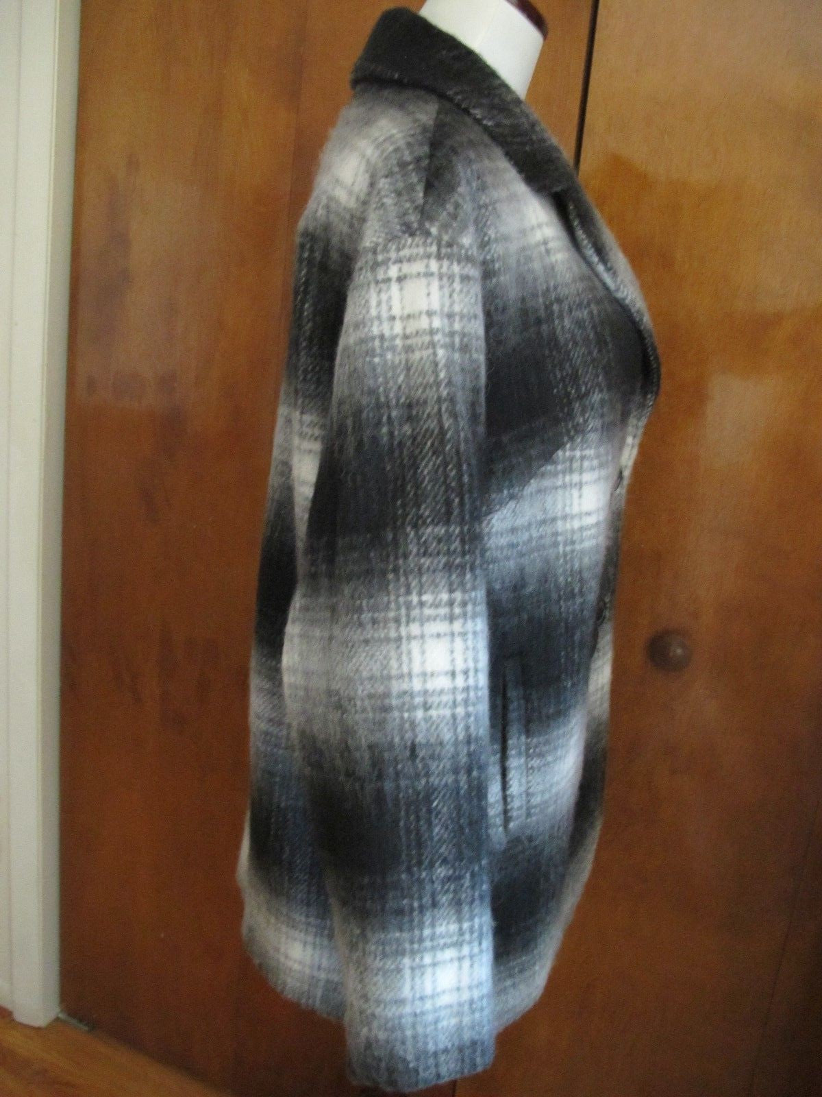 Wildflower Women’s black white Basic Jacket Coat Size Medium NWT fits Large