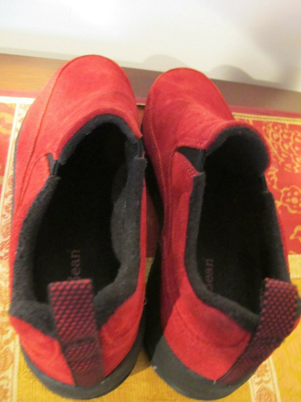 L.L. Bean Dark Red Women's Suede Slip On Shoes 7 Medium 