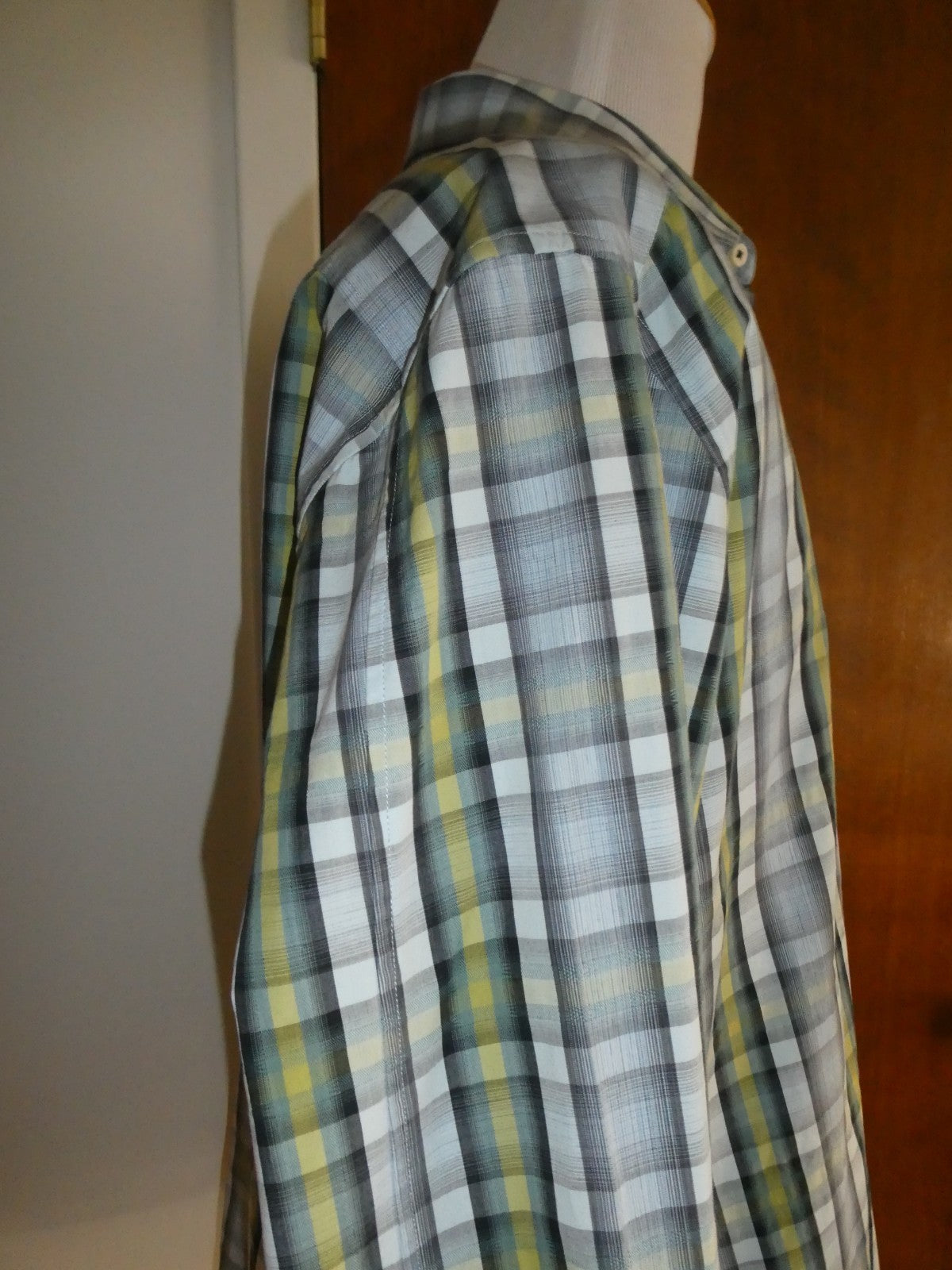 Tommy Bahama Island Modern Fit Shirt Men's XL Plaid 100% Cotton Button Front
