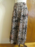 Jones New York Collection women's gray multi color lightweight skirt Medium