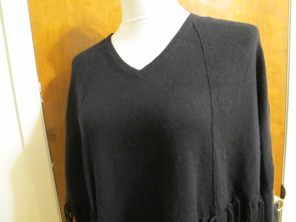 Bloomingdale's women's black 2ply cashmeret V-neck evening sweater XS/S 