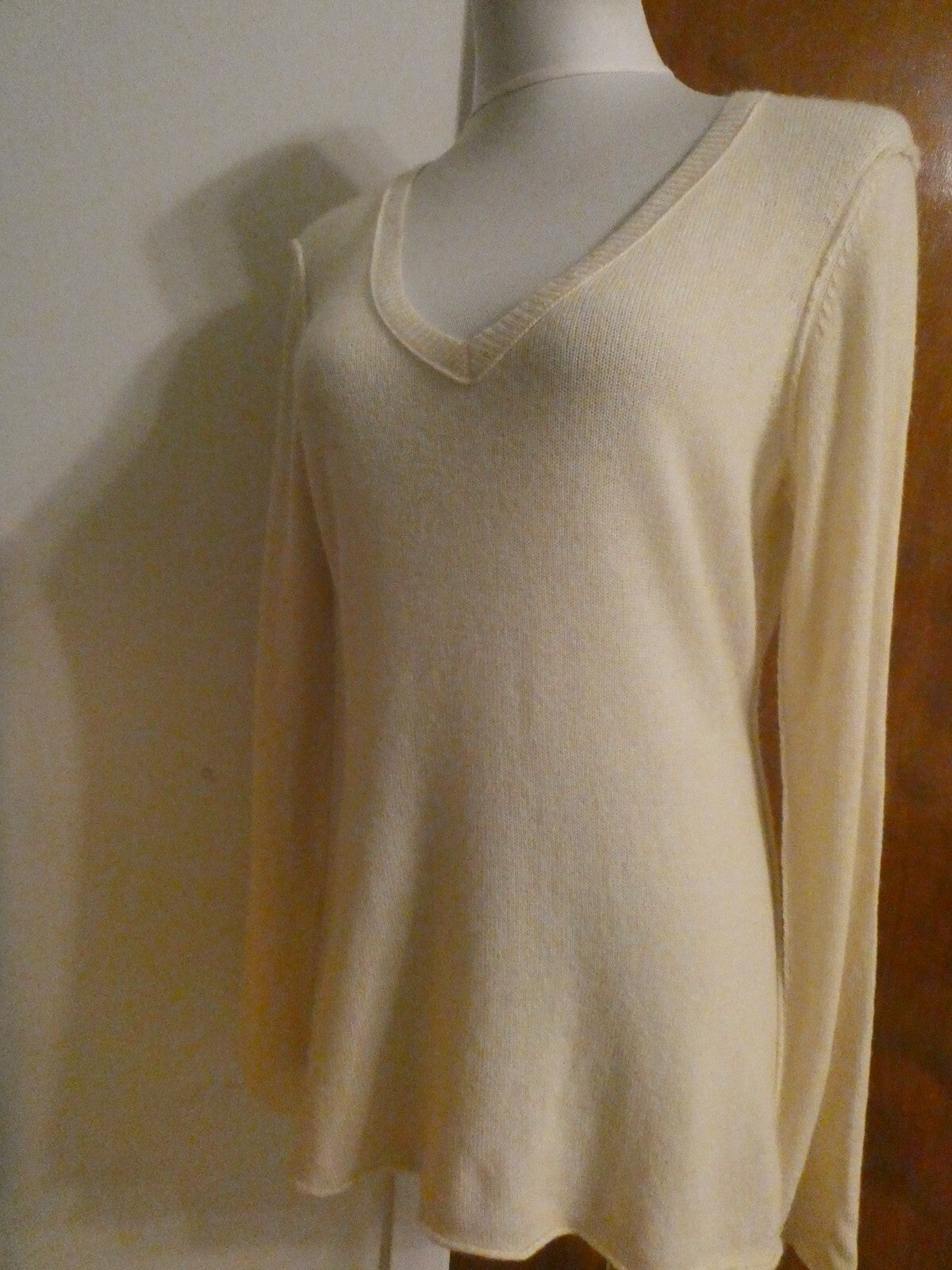 Aqua Womens Lemon Ice Cashmere V-neck Back Detailed Sweater New