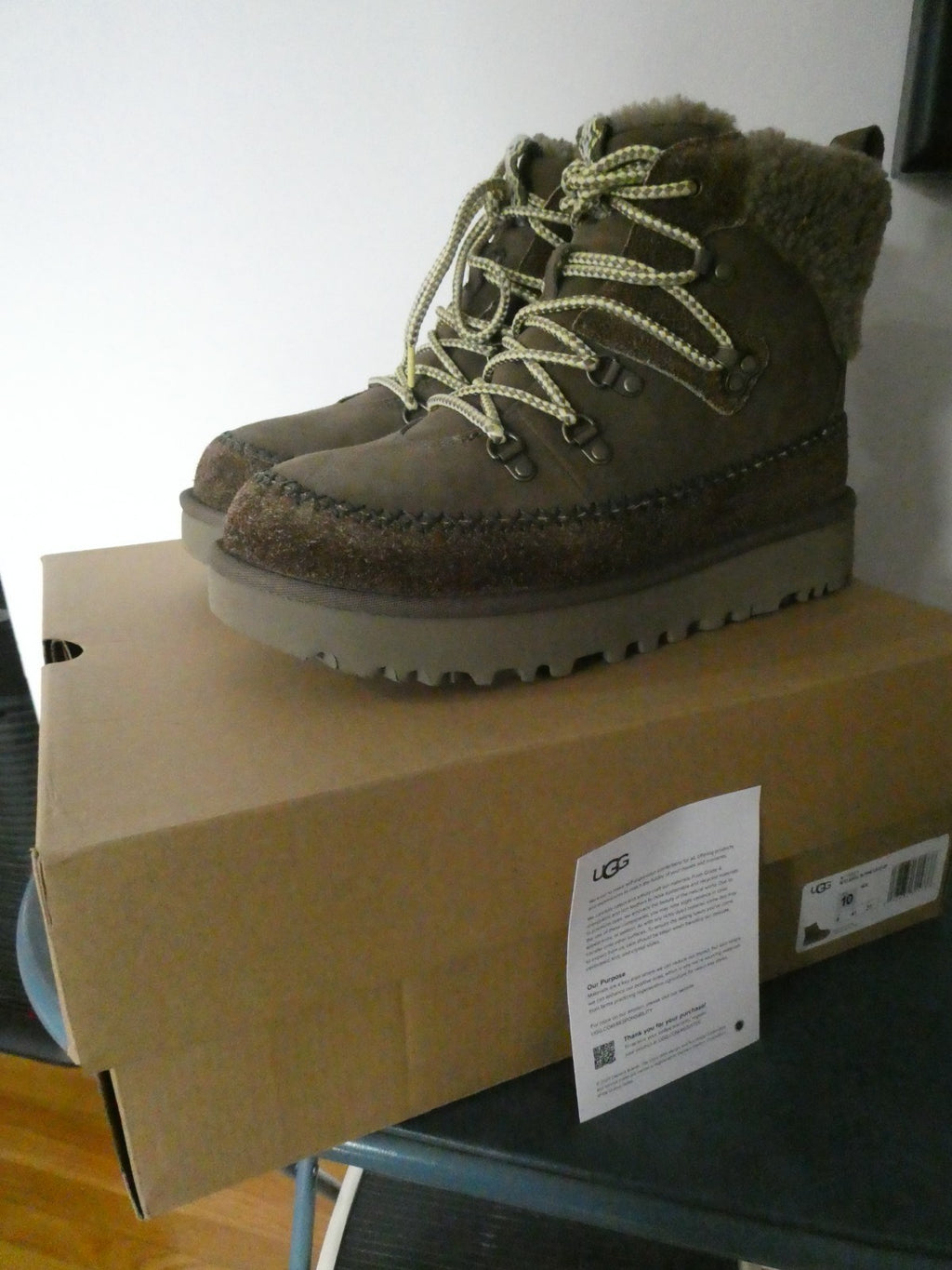 UGG Classic Alpine Lace-Up Boots Women's Size 10 Hickory Chestnut 1158271