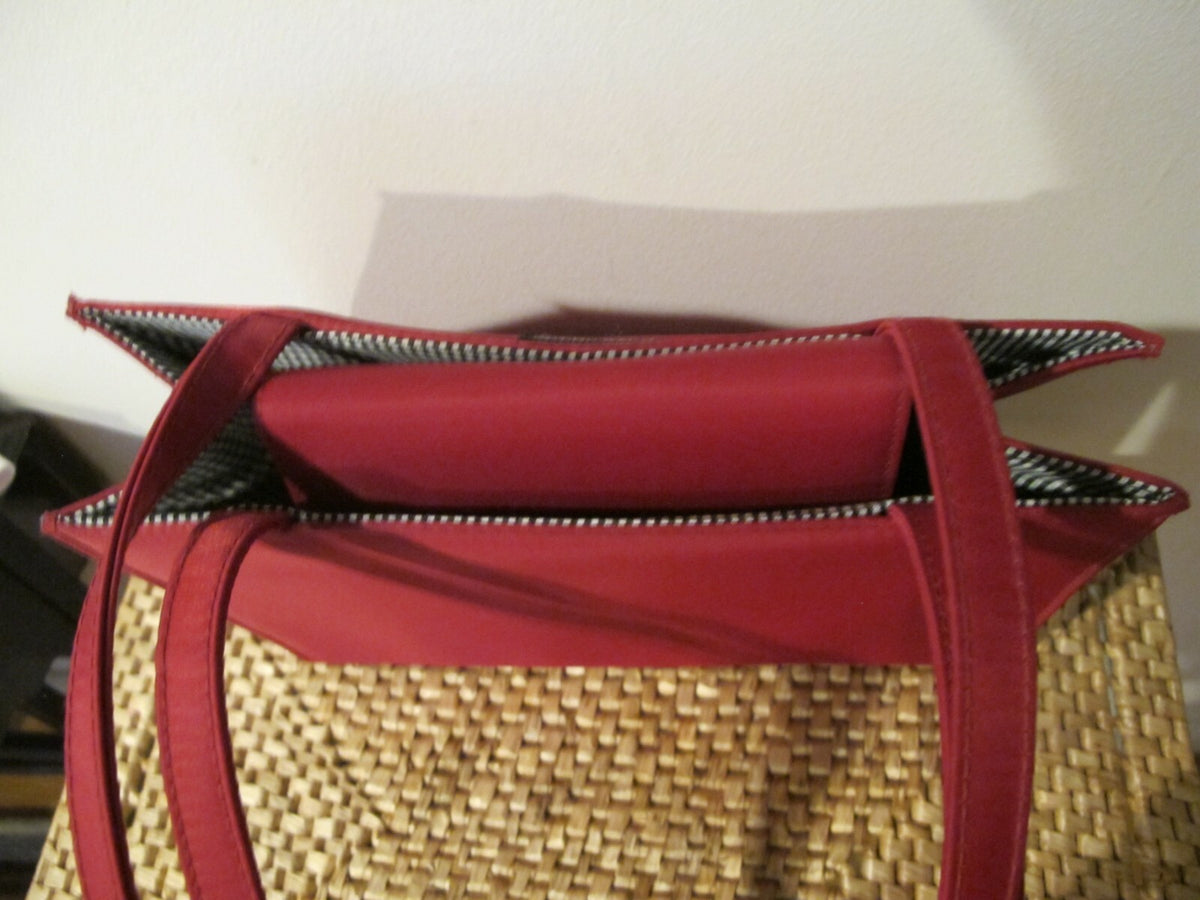 Kate Spade Women’s Gorgeous Red  Purse Bag 