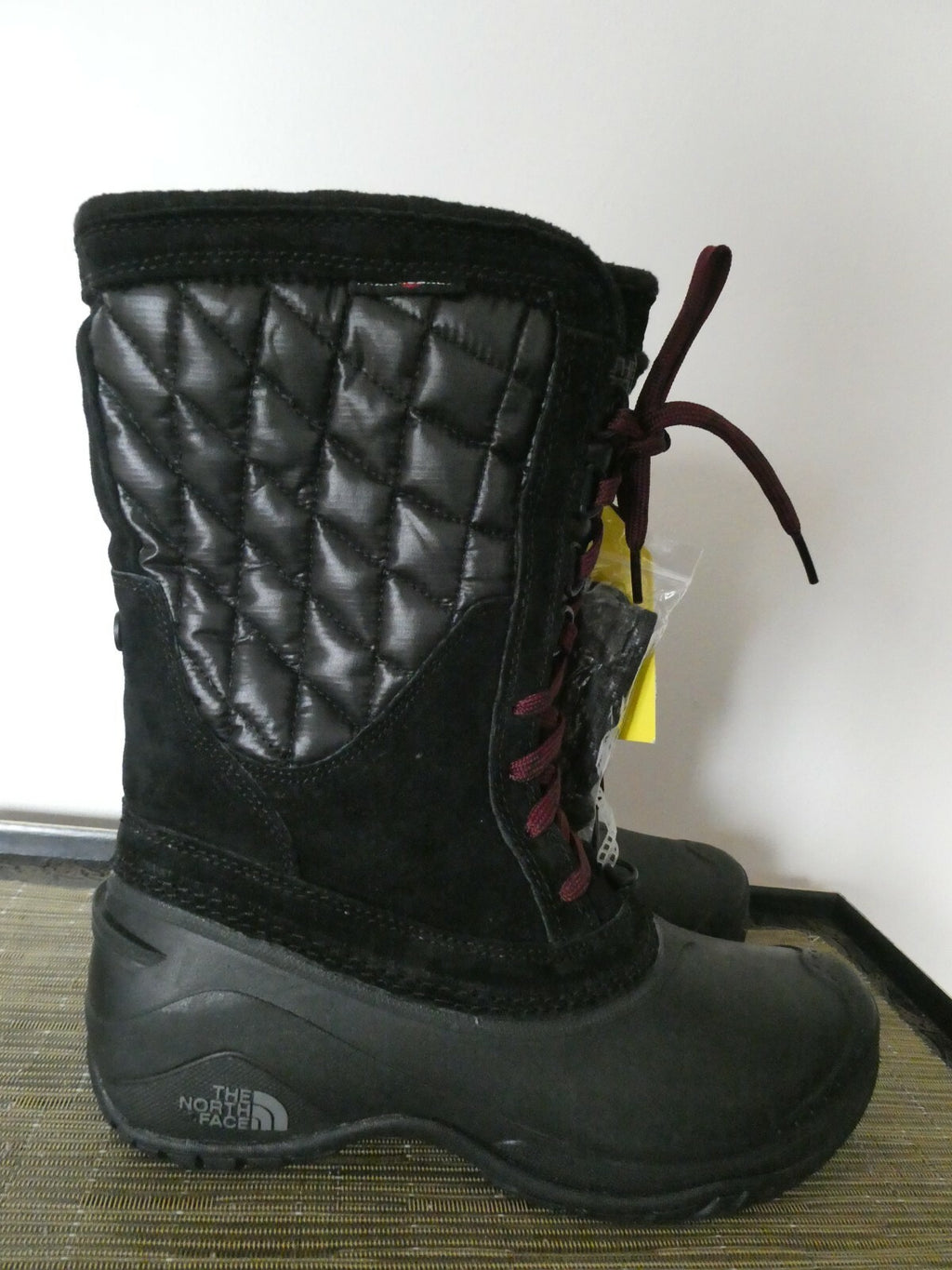 The North Face autentically black waterproof lace-up New boot size 7