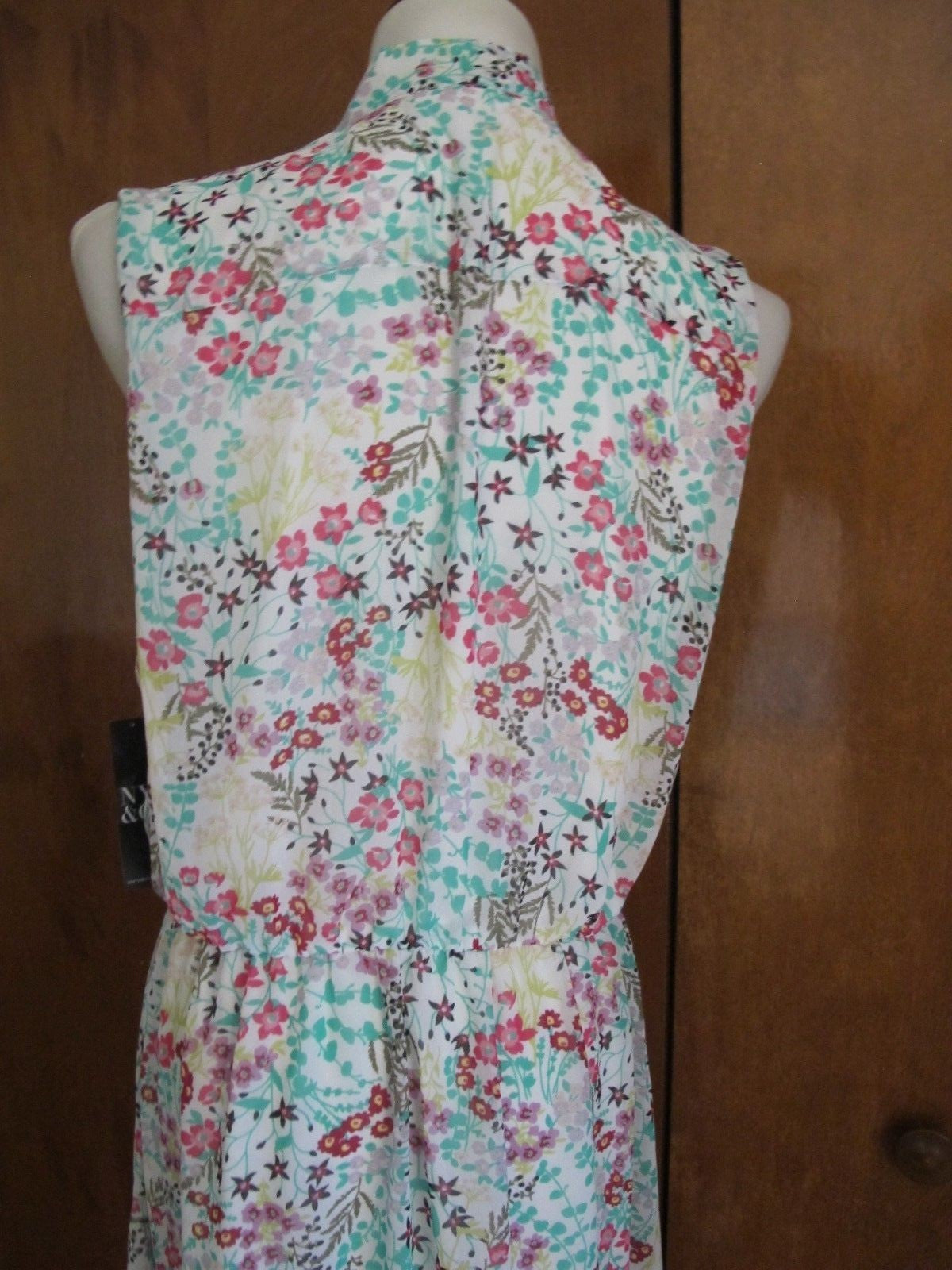 New York & Company Women’s Multi Color Embroidered Dress Size Large NWT