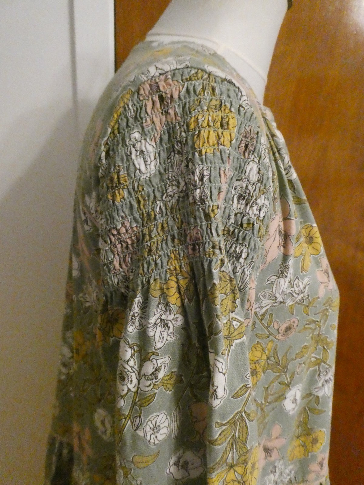 Cynthia Rowley Floral Print ¾ Sleeves Tiered Dress Sz Small 55% Linen 45% Rayon