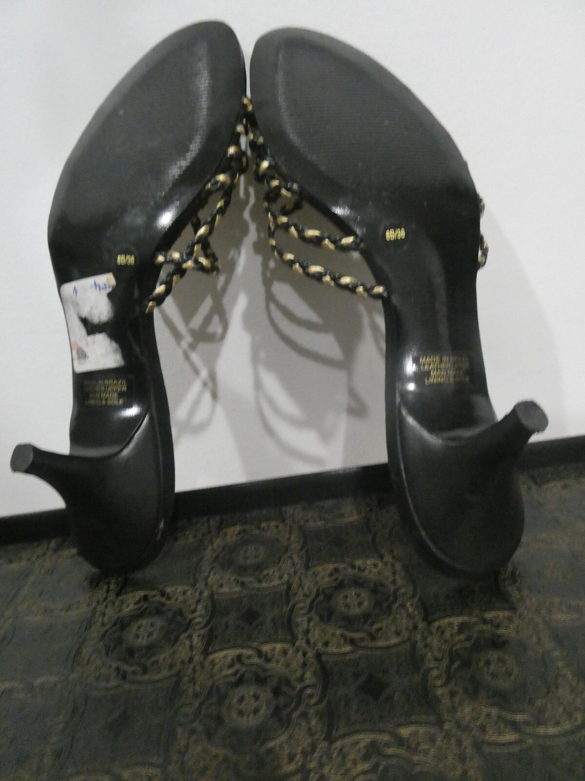 BCBG girls slippers with heels black 8B/38