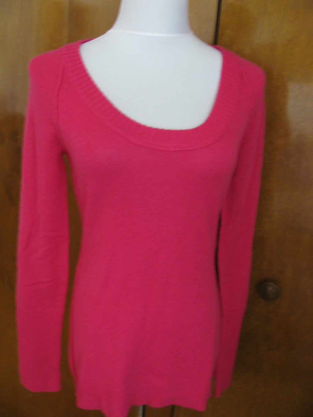 Aqua Women’s Pink Cashmere Boat Neck Back Detailed Sweater New