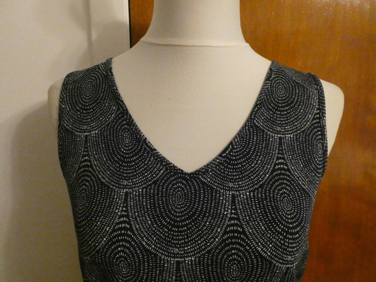 Hatley Women's Sleeveless Jumpsuit S/P Black White Print Tassel Tie Stretch EUC