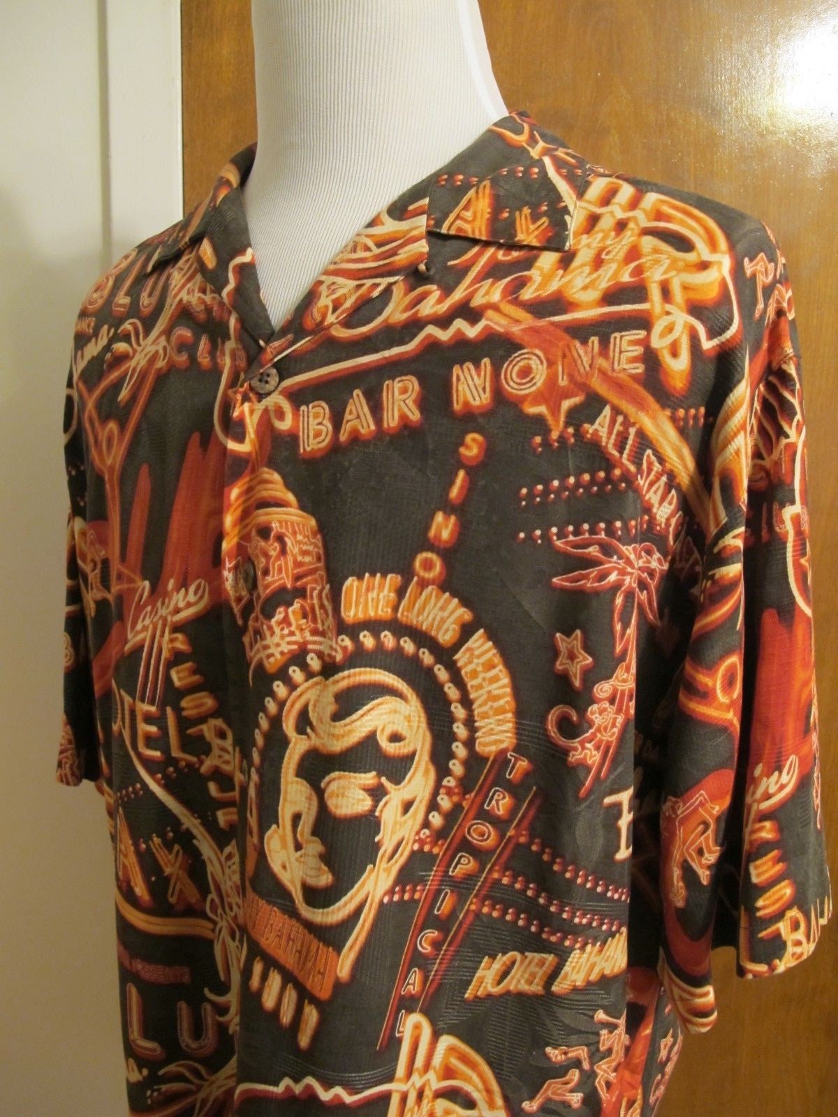 Tommy Bahama Mens Beach Silk Multi Color Brown Red Shirt short sleeves Large