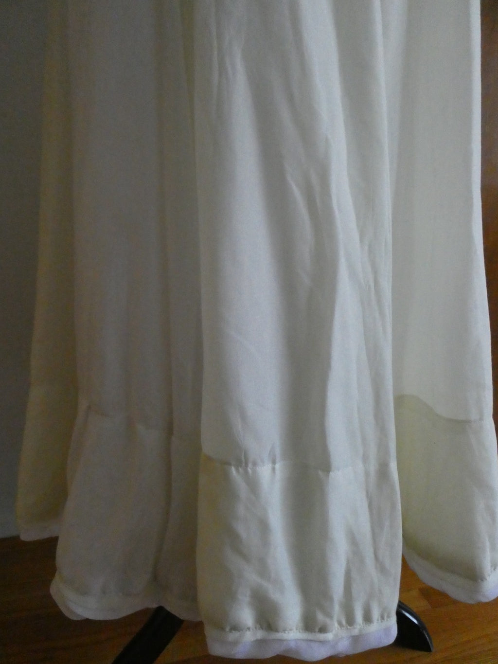 Mix Nouveau Women’s Long Lined Skirt Vanilla Size Medium NWT Style #24712