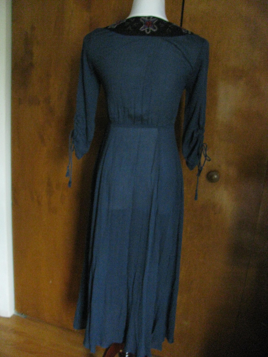 Free People Women's Navy Black Embroidered Soft Rayon Dress Size 0 New