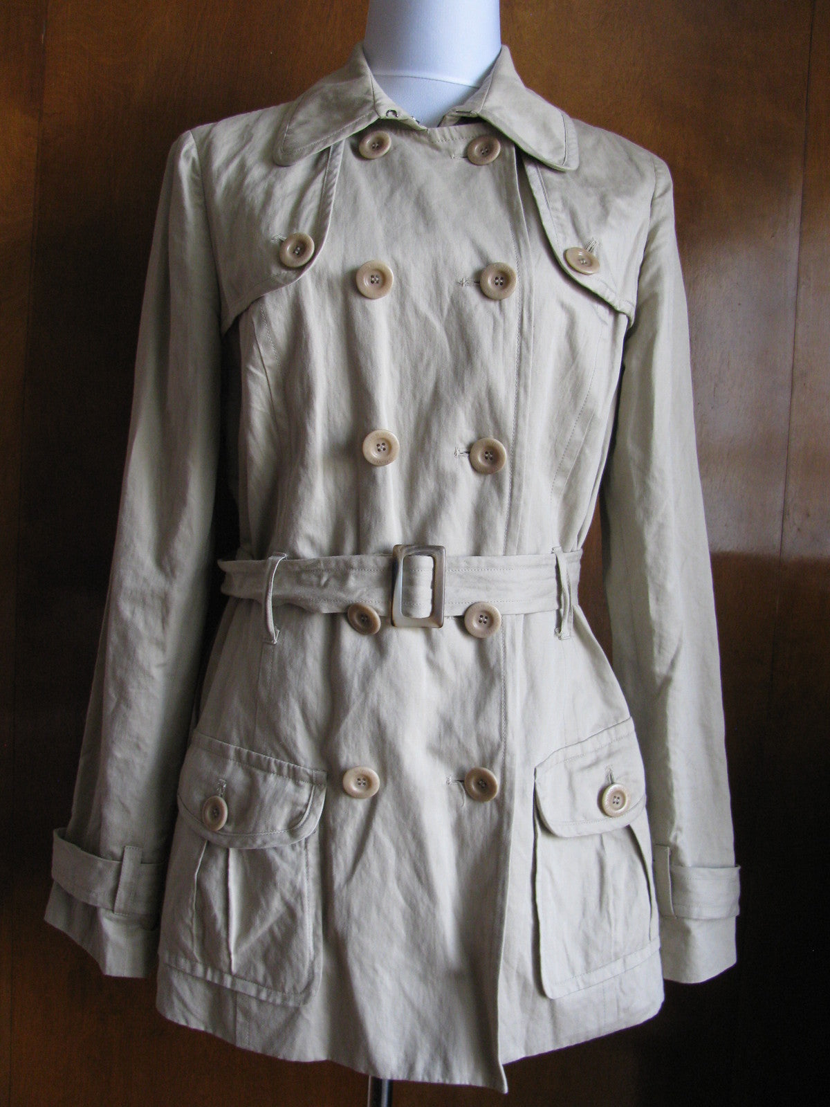 Vince women’s khaki detailed lined coat Size Large NWT