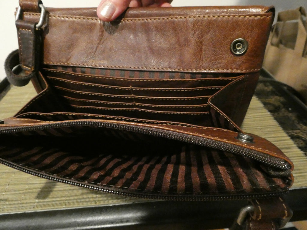 Jack Georges Voyager Women’s Brown Jeanine Leather Wallet Messenger & Cross Body
