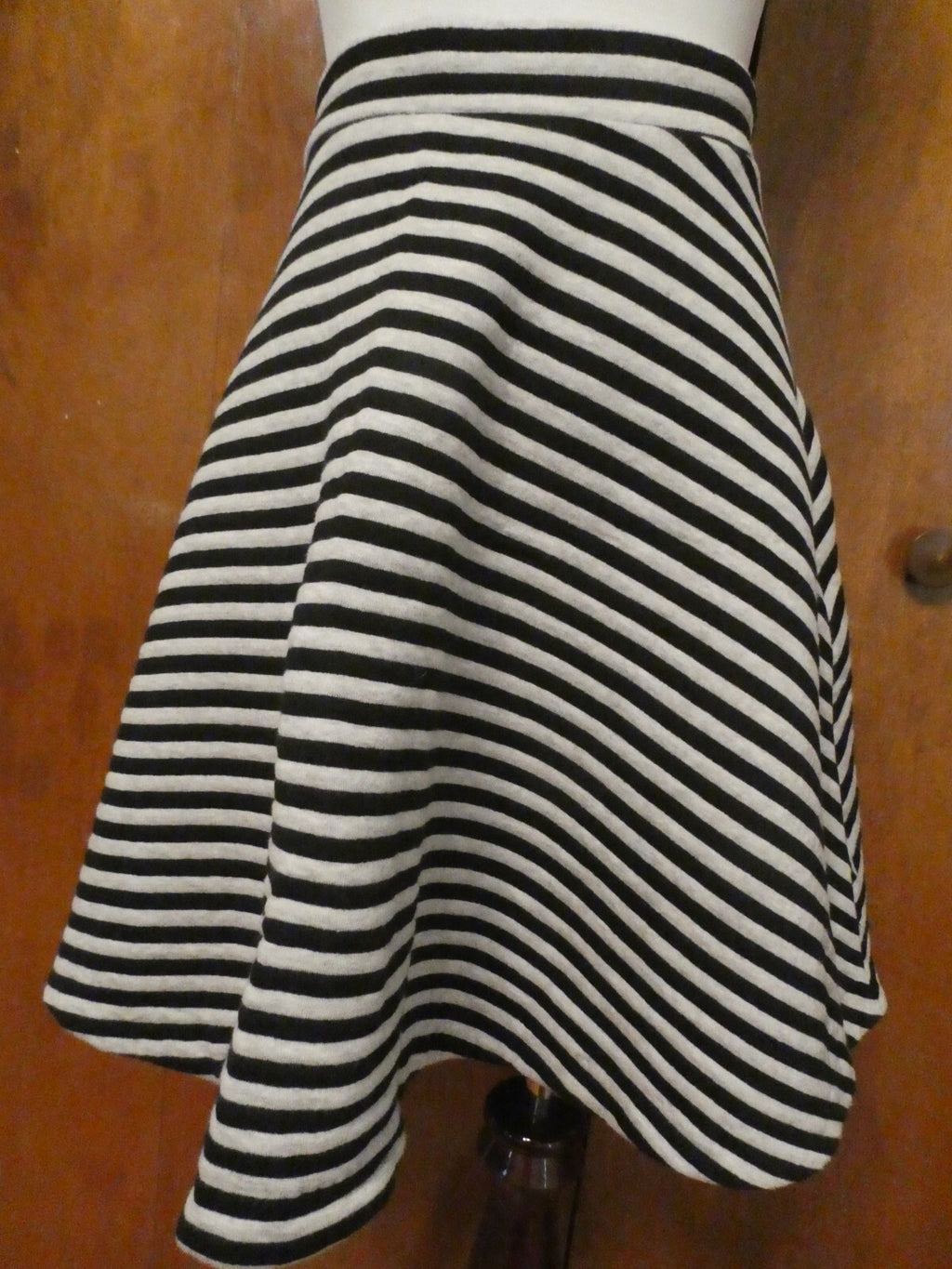 Gap women's black/gray cotton blend skirt size 14