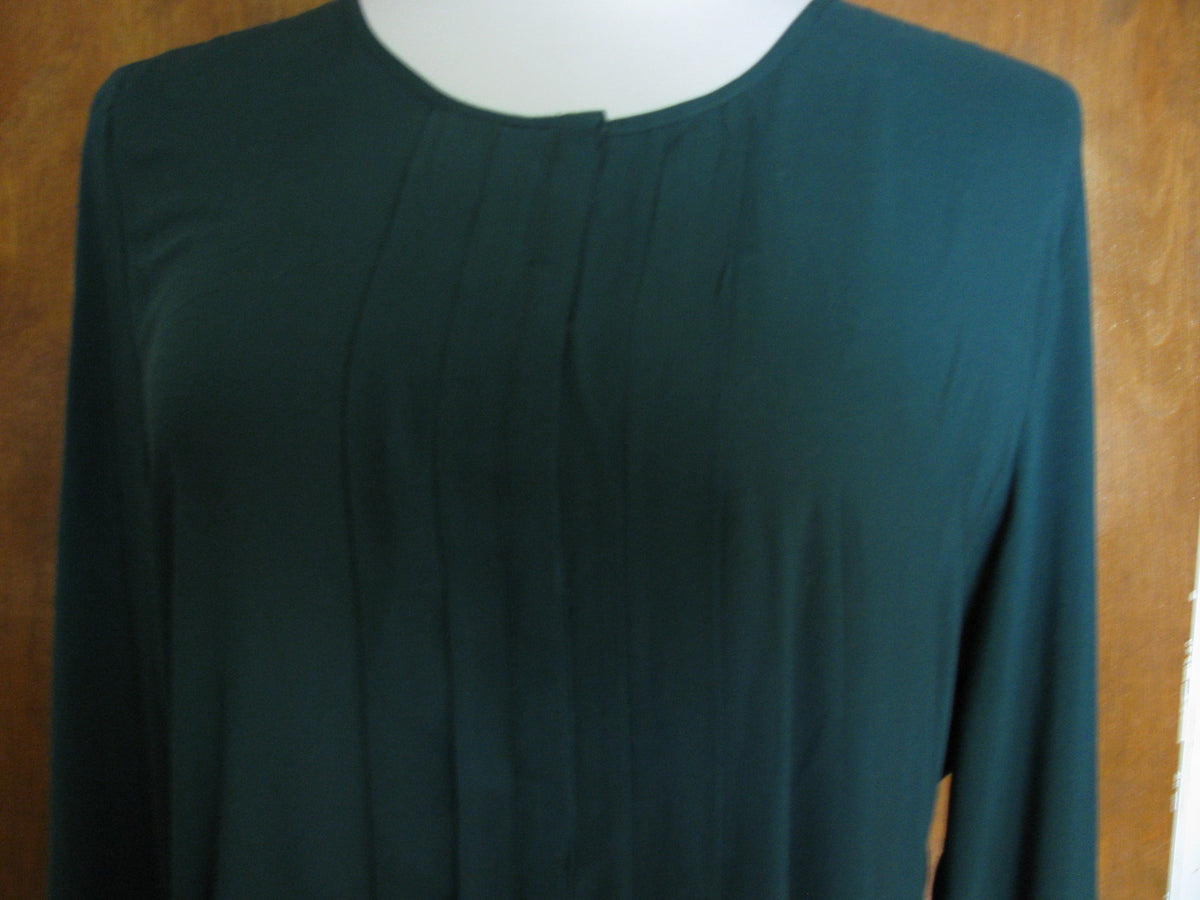 Jaye E women's emerald rayon top size large NWT