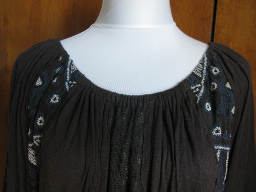 Free People women's dark gray embroidered top small fits medium 